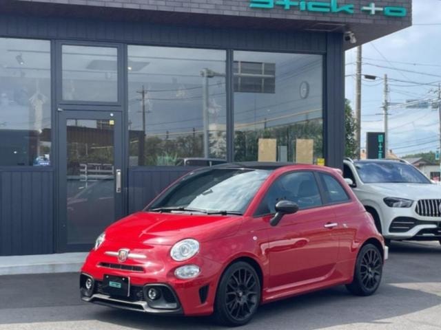 Abarth 595 2023 — фото автомобиля 1