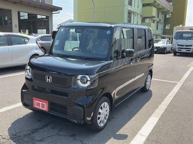 Honda N-BOX 2025 — фото автомобиля 1