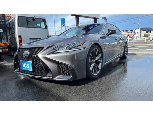 Lexus LS 2018 — фото автомобиля 1