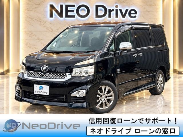 Toyota VOXY 2012 — фото автомобиля 1