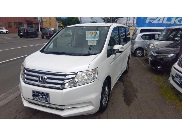Honda STEPWAGON 2013 — фото автомобиля 1