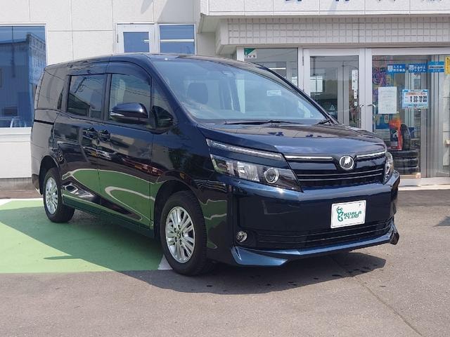 Toyota VOXY 2016 — фото автомобиля 1