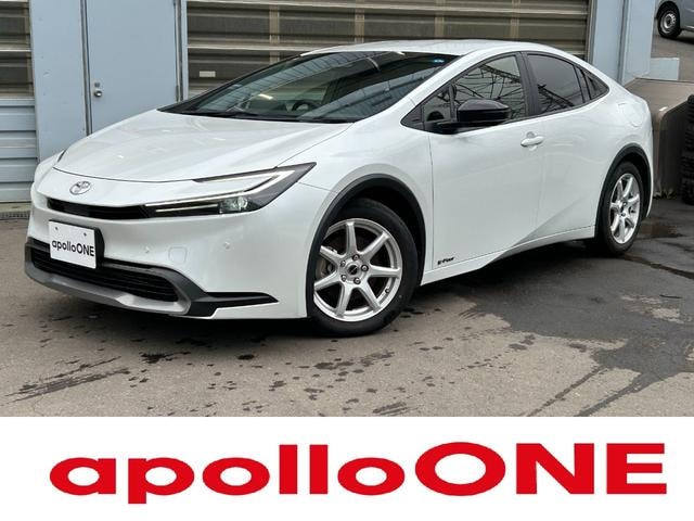 Toyota PRIUS 2023 — фото автомобиля 1