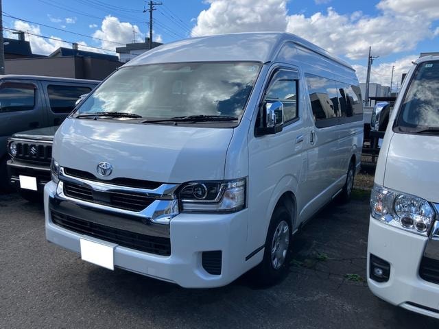 Toyota HIACE WAGON 2026 — фото автомобиля 1