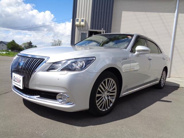 Toyota CROWN MAJESTA 2017 — фото автомобиля