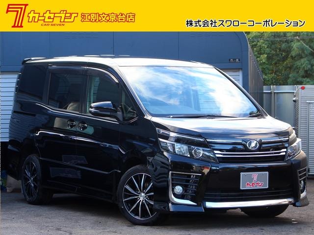 Toyota VOXY 2014 — фото автомобиля 1