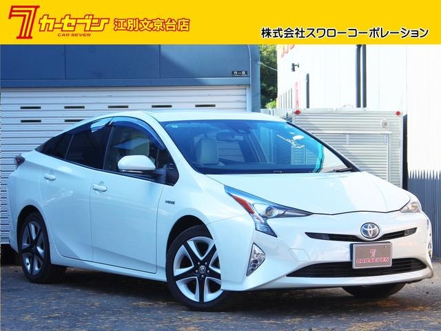 Toyota PRIUS 2016 — фото автомобиля 1