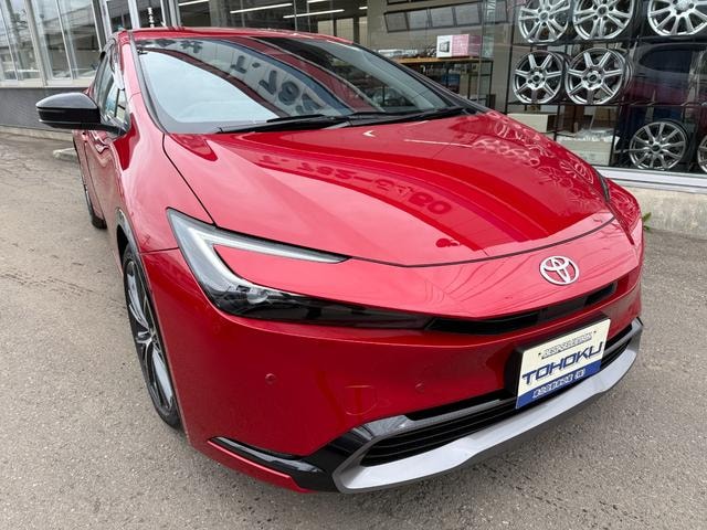 Toyota PRIUS 2023 — фото автомобиля 1