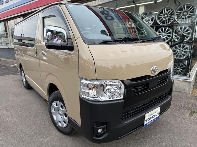 Toyota HIACE VAN 2025 — фото автомобиля 1