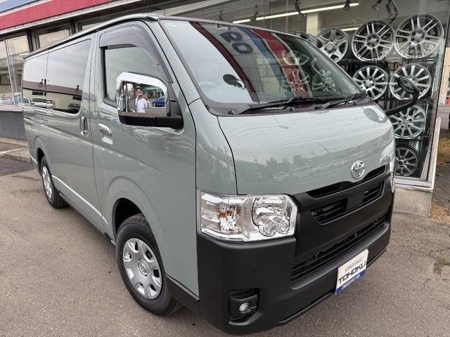 Toyota HIACE VAN 2025 — фото автомобиля 1