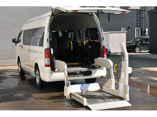 Toyota HIACE COMMUTER 2016 — фото автомобиля