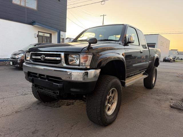 Toyota HILUX SPORTS PICK UP 1998 — фото автомобиля