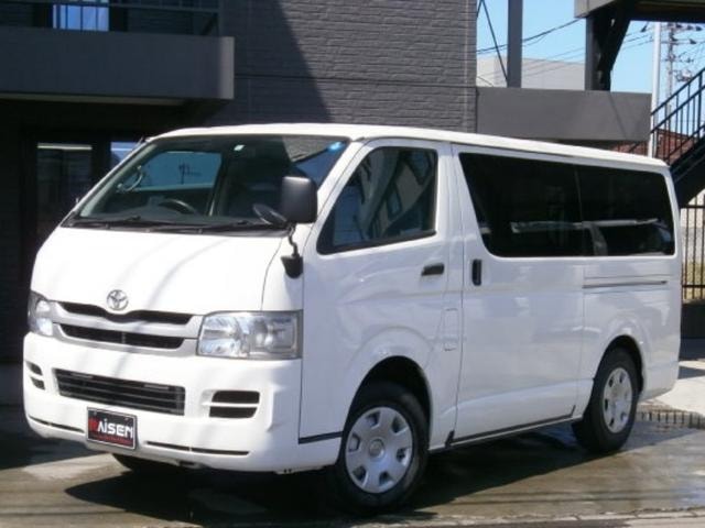 Toyota REGIUS ACE VAN 2010 — фото автомобиля 1