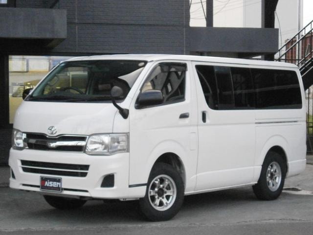 Toyota HIACE VAN 2011 — фото автомобиля