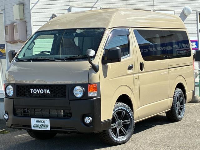 Toyota HIACE VAN 2010 — фото автомобиля 1