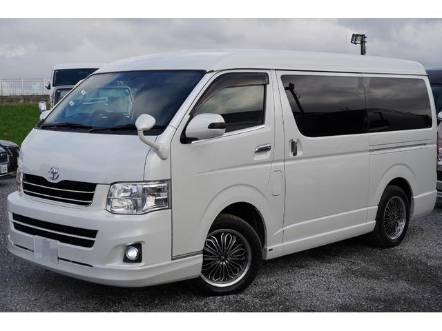 Toyota HIACE WAGON 2011 — фото автомобиля