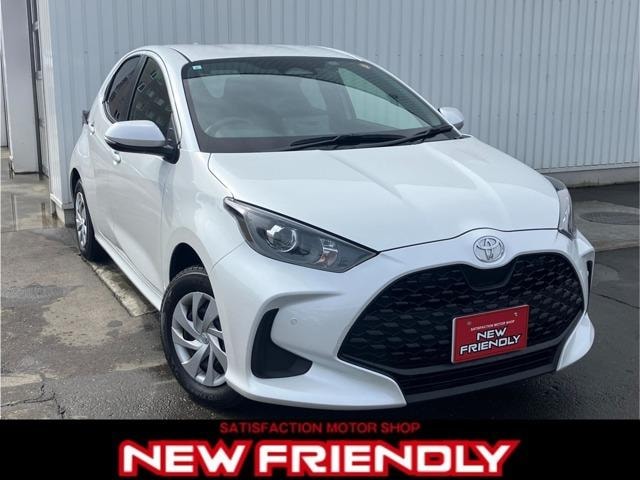 Toyota YARIS 2024 — фото автомобиля 1