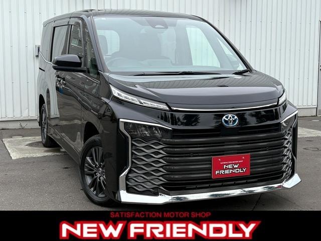 Toyota VOXY 2023 — фото автомобиля 1