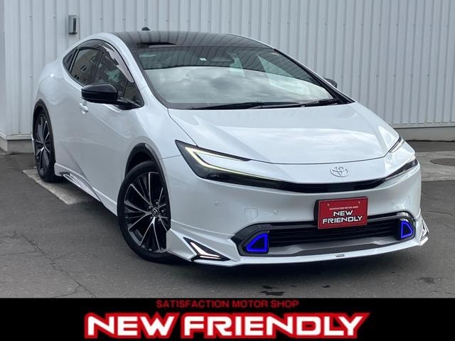 Toyota PRIUS 2023 — фото автомобиля 1