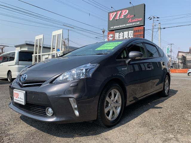 Toyota PRIUS ALPHA 2012 — фото автомобиля 1