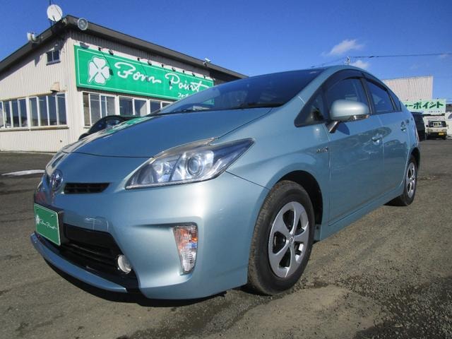 Toyota PRIUS 2012 — фото автомобиля 1
