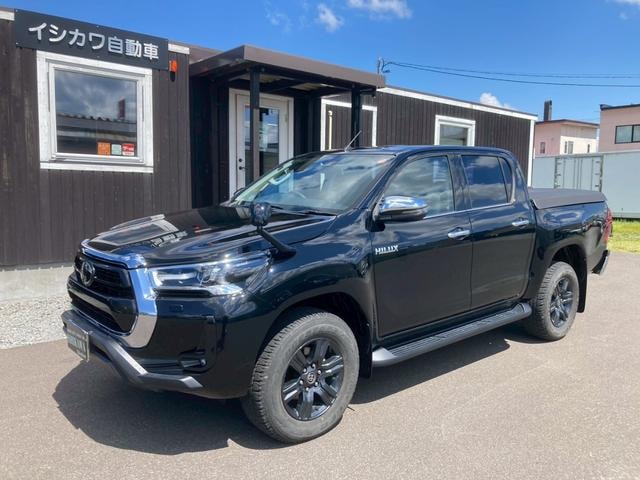 Toyota HILUX 2021 — фото автомобиля