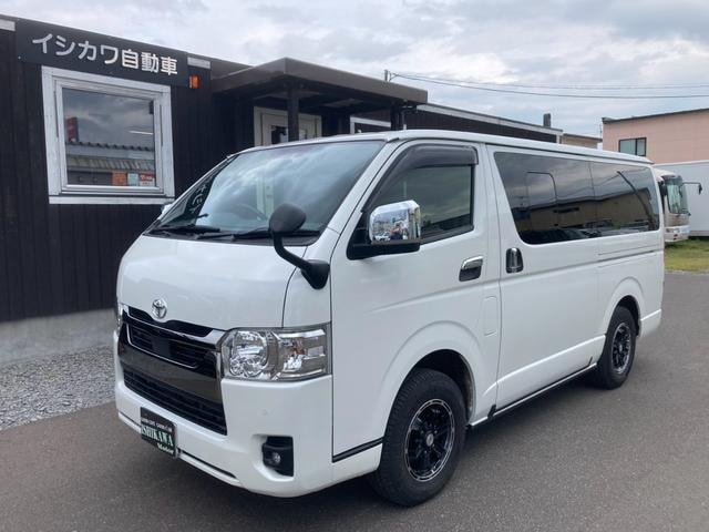 Toyota HIACE VAN 2023 — фото автомобиля 1