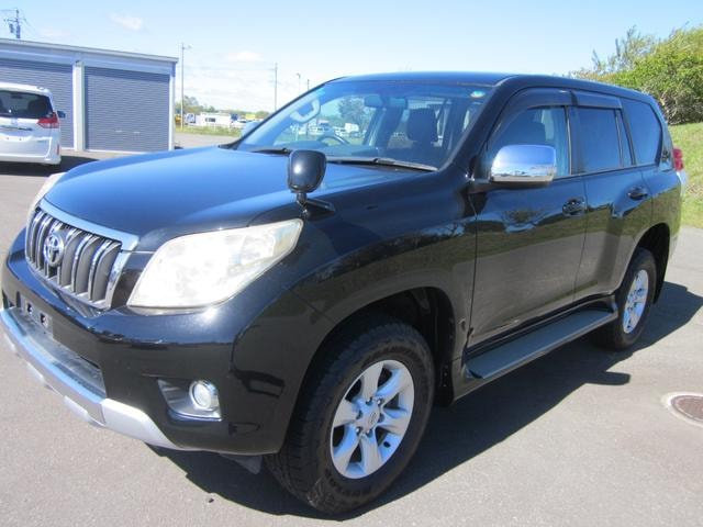 Toyota LAND CRUISER PRADO 2011 — фото автомобиля