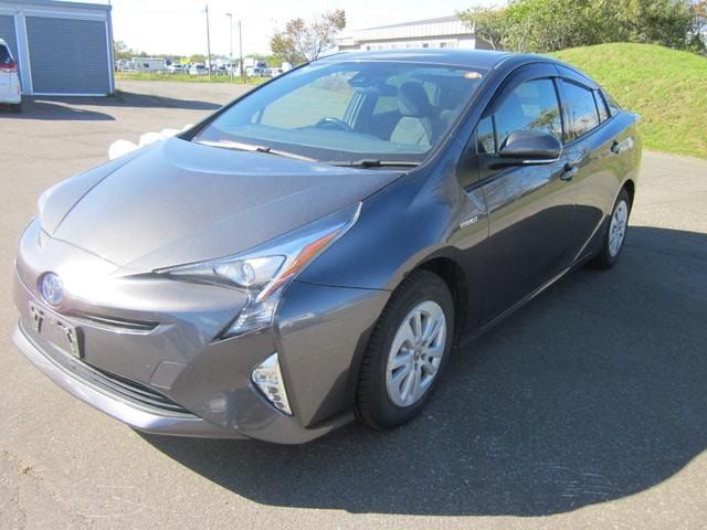 Toyota PRIUS 2015 — фото автомобиля 1
