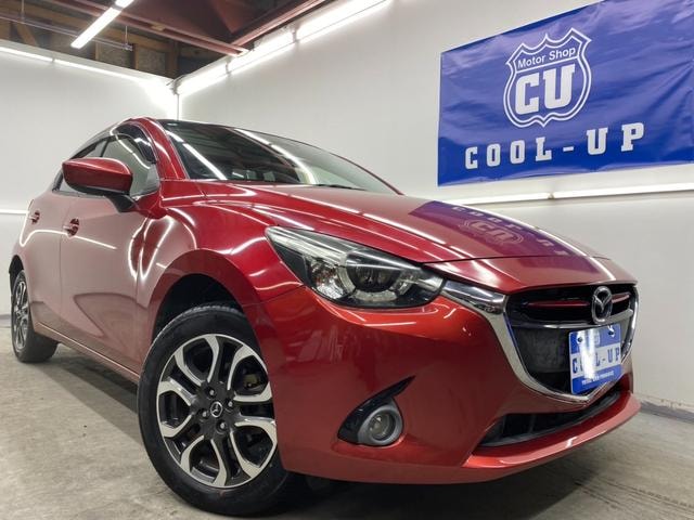 Mazda DEMIO 2015 — фото автомобиля 1
