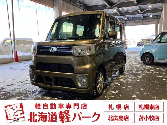 Daihatsu WAKE 2018 — фото автомобиля 1