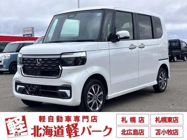 Honda N-BOX CUSTOM 2024 — фото автомобиля 1