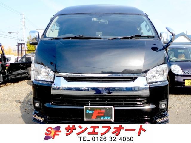 Toyota HIACE COMMUTER 2005 — фото автомобиля