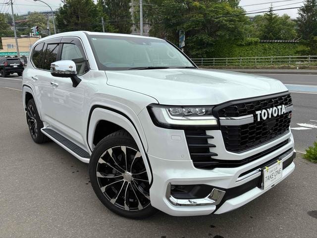 Toyota LAND CRUISER 2023 — фото автомобиля