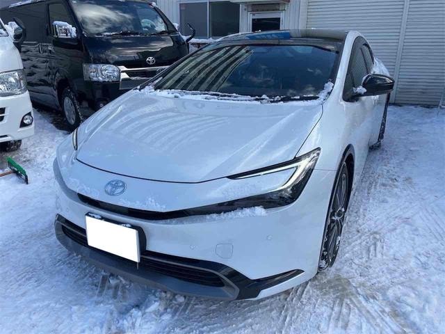 Toyota PRIUS 2025 — фото автомобиля 1