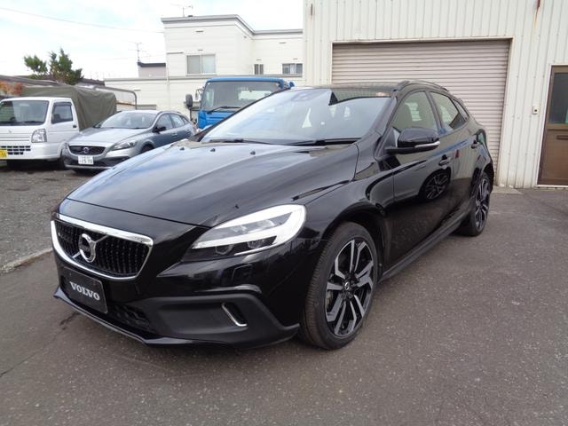 Volvo V40 2017 — фото автомобиля