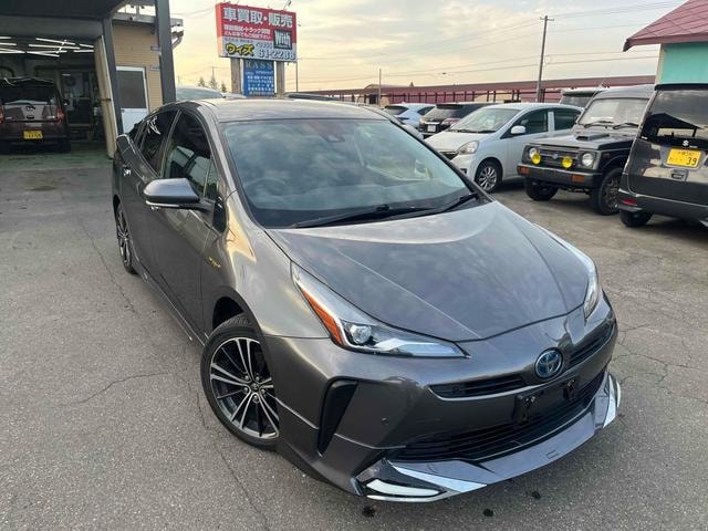 Toyota PRIUS 2020 — фото автомобиля 1
