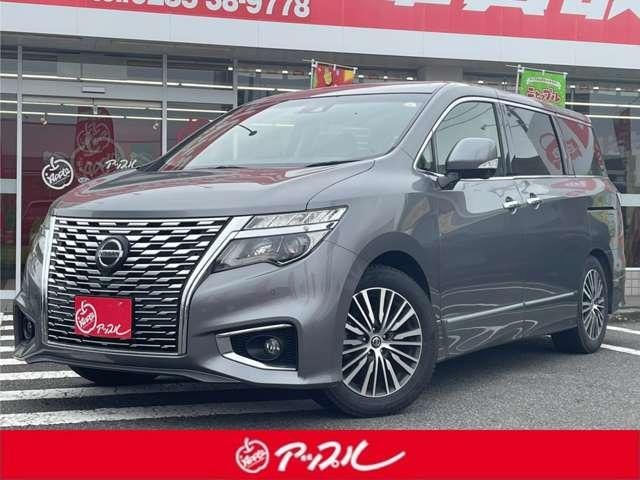Nissan ELGRAND 2021 — фото автомобиля 1