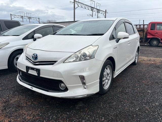 Toyota PRIUS ALPHA 2014 — фото автомобиля
