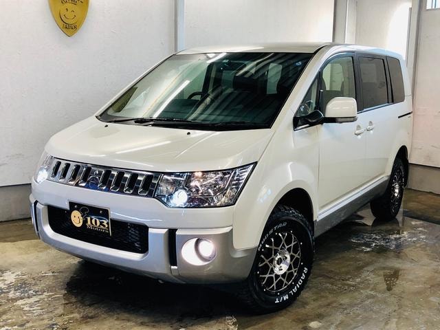 Mitsubishi DELICA D:5 2018 — фото автомобиля