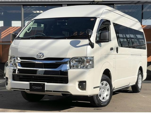 Toyota HIACE VAN 2025 — фото автомобиля 1