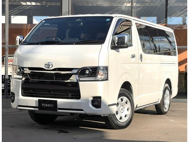 Toyota HIACE VAN 2026 — фото автомобиля 1