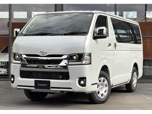 Toyota HIACE VAN 2026 — фото автомобиля 1