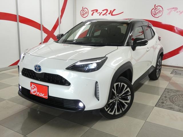 Toyota YARIS CROSS 2022 — фото автомобиля