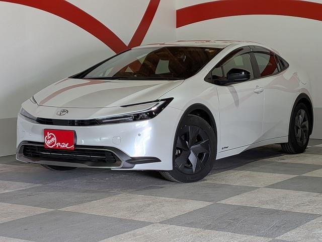 Toyota PRIUS 2023 — фото автомобиля 1