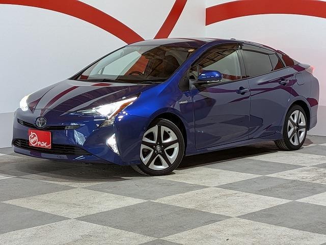 Toyota PRIUS 2016 — фото автомобиля