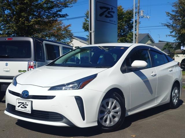 Toyota PRIUS 2021 — фото автомобиля 1