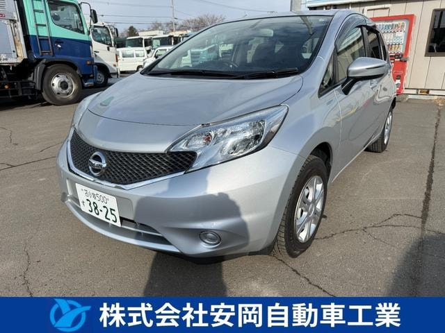 Nissan NOTE 2015 — фото автомобиля 1