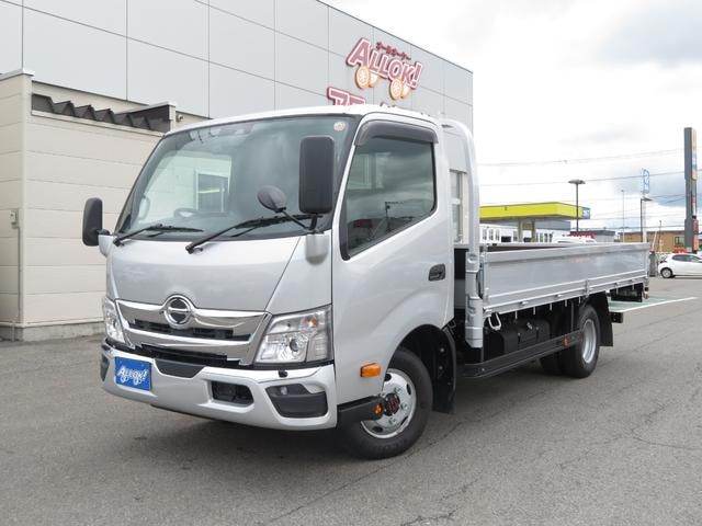 Hino DUTRO 2026 — фото автомобиля