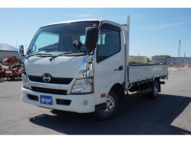 Hino DUTRO 2013 — фото автомобиля 1